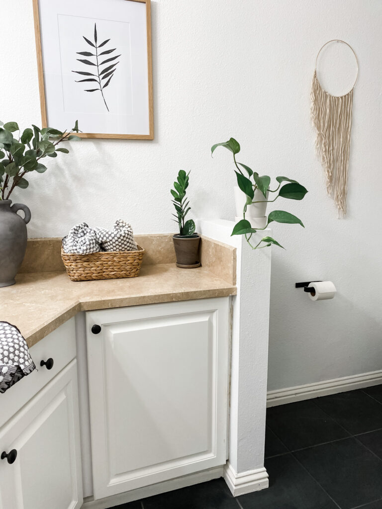 bathroom decor