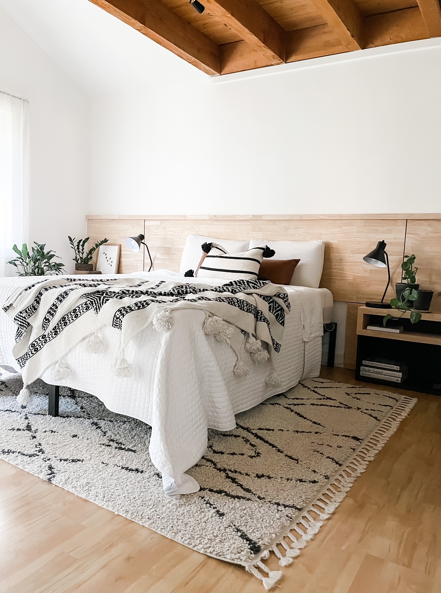 boho bedroom decor with focal point head board