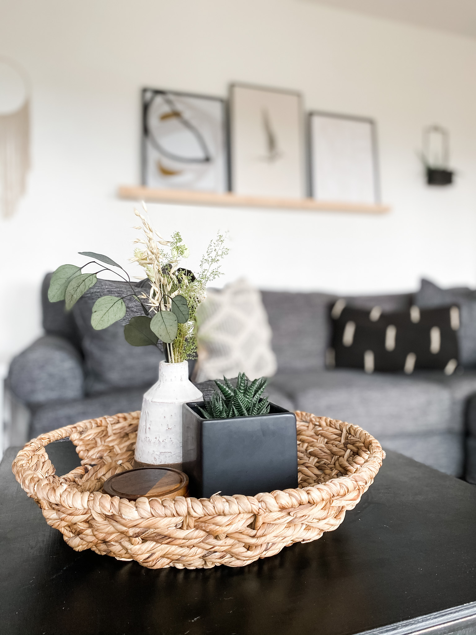 basket tray with vase and plant