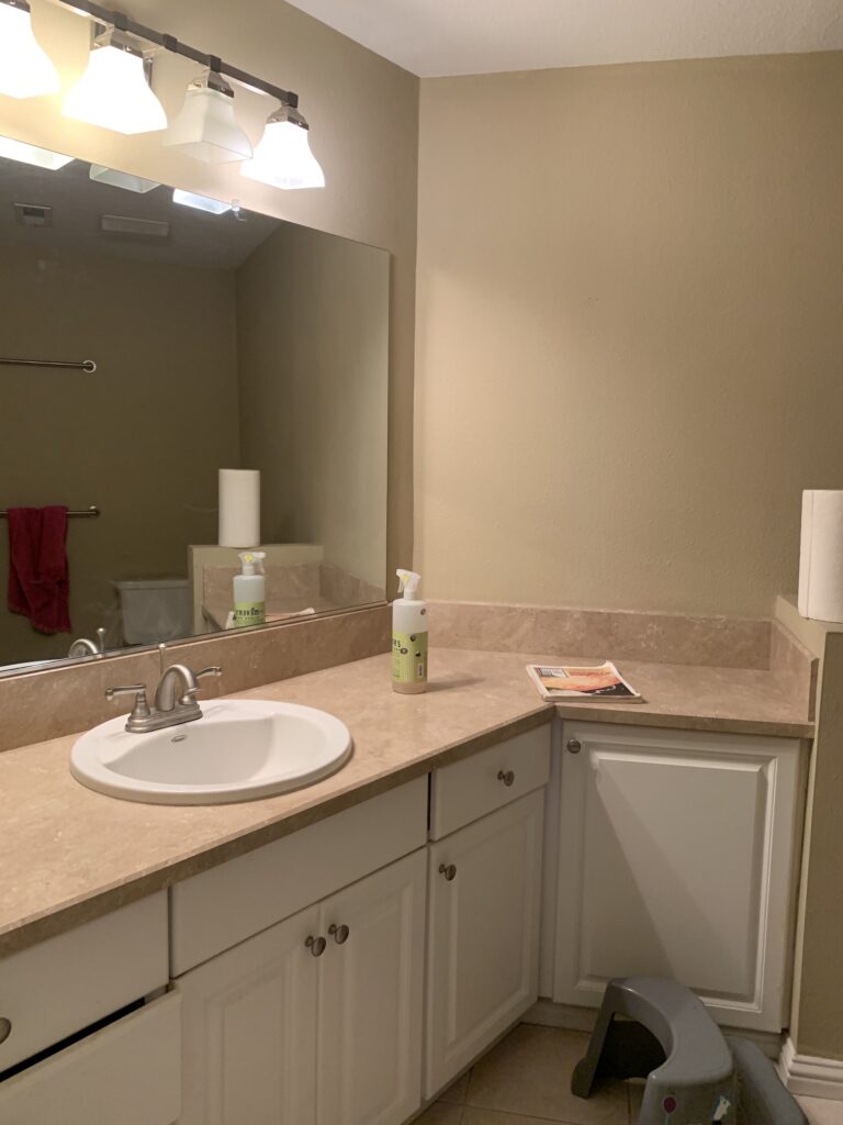 ugly bathroom before makeover