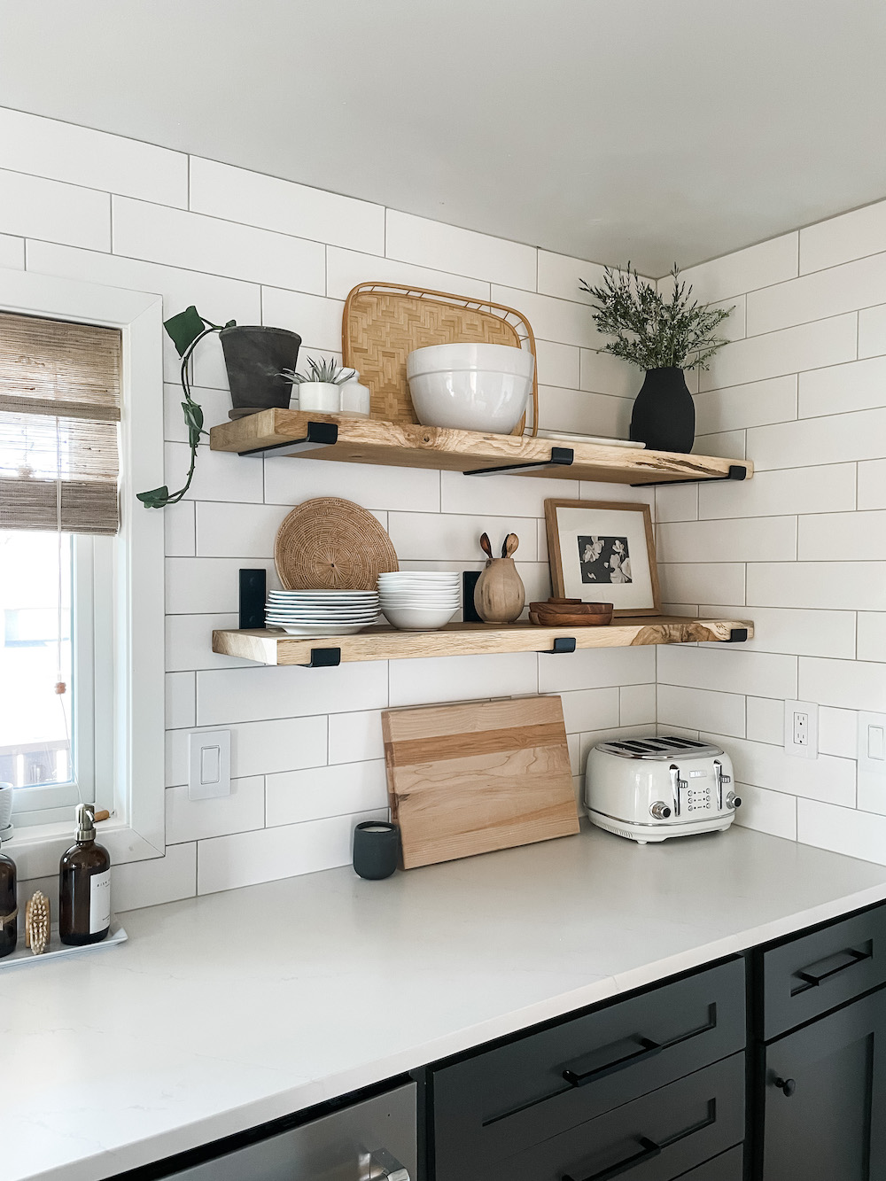 how to decorate shelves