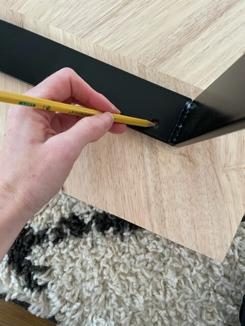 making wood bench with metal legs