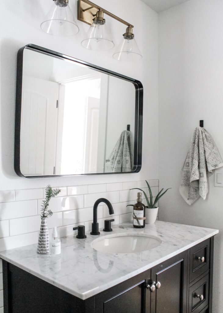 minimal christmas decor in the bathroom