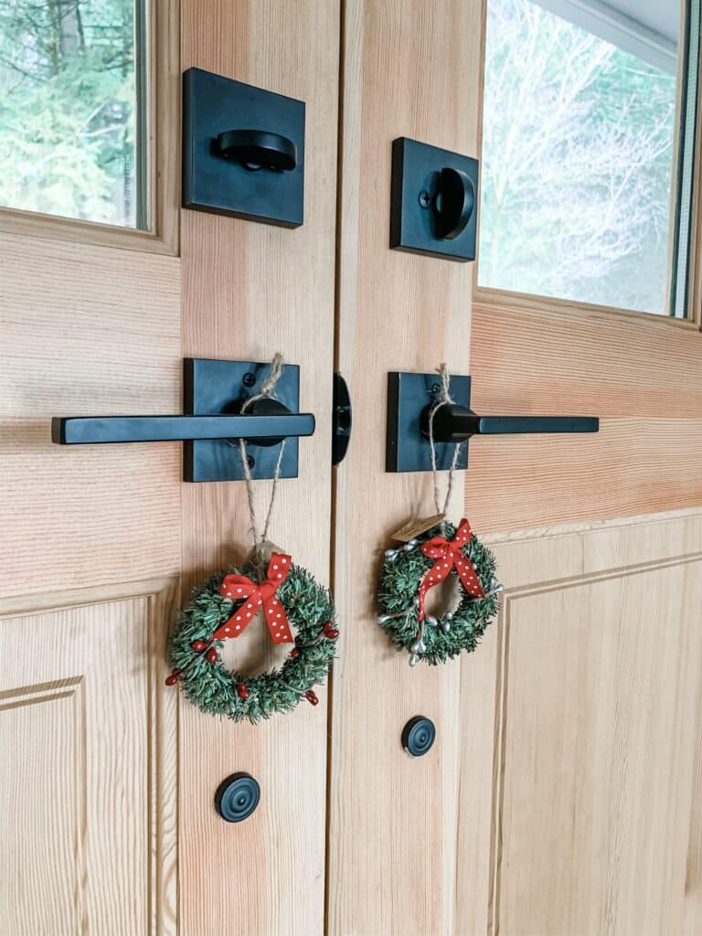 mini wreath DIY Christmas ornaments