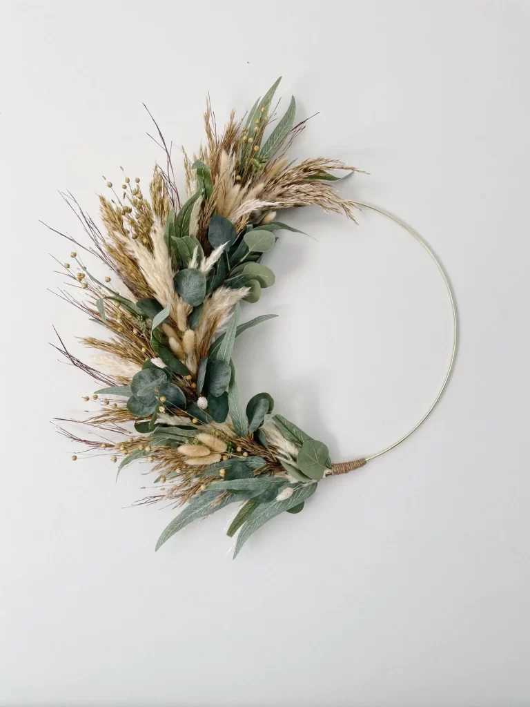 modern winter christmas wreath